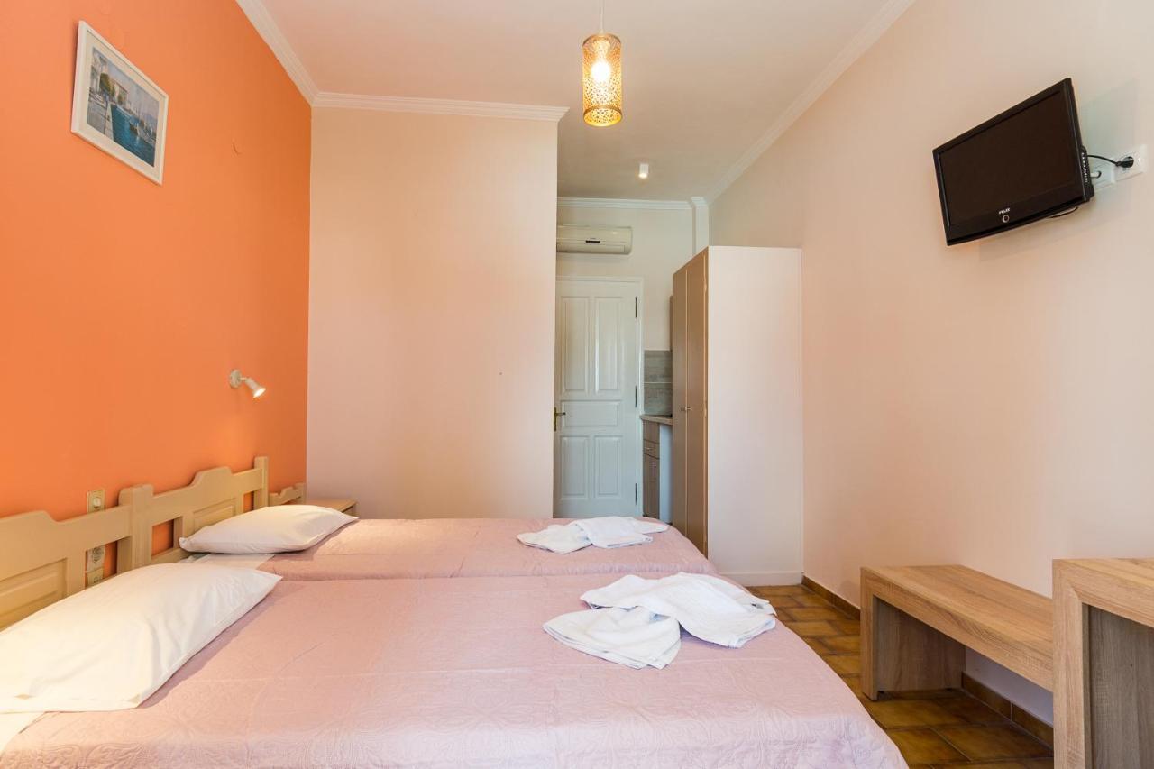 Pythari Apartments 라가나스 외부 사진